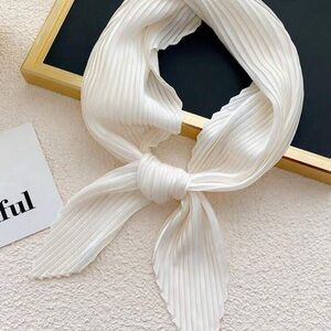 Elegant White Pleated Scarf